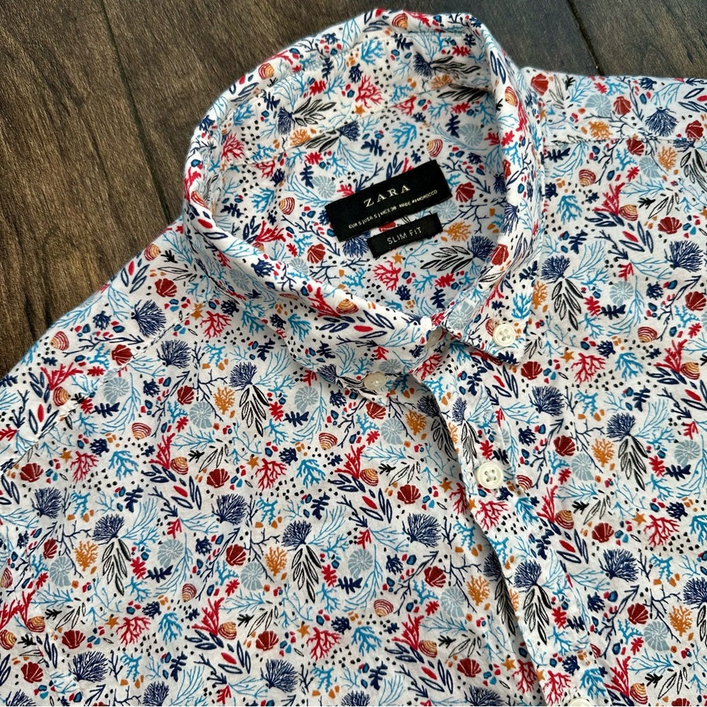 Zara Mens Slim Fit Short Sleeve Button Up - Small - Tropical Beach Coral Pattern